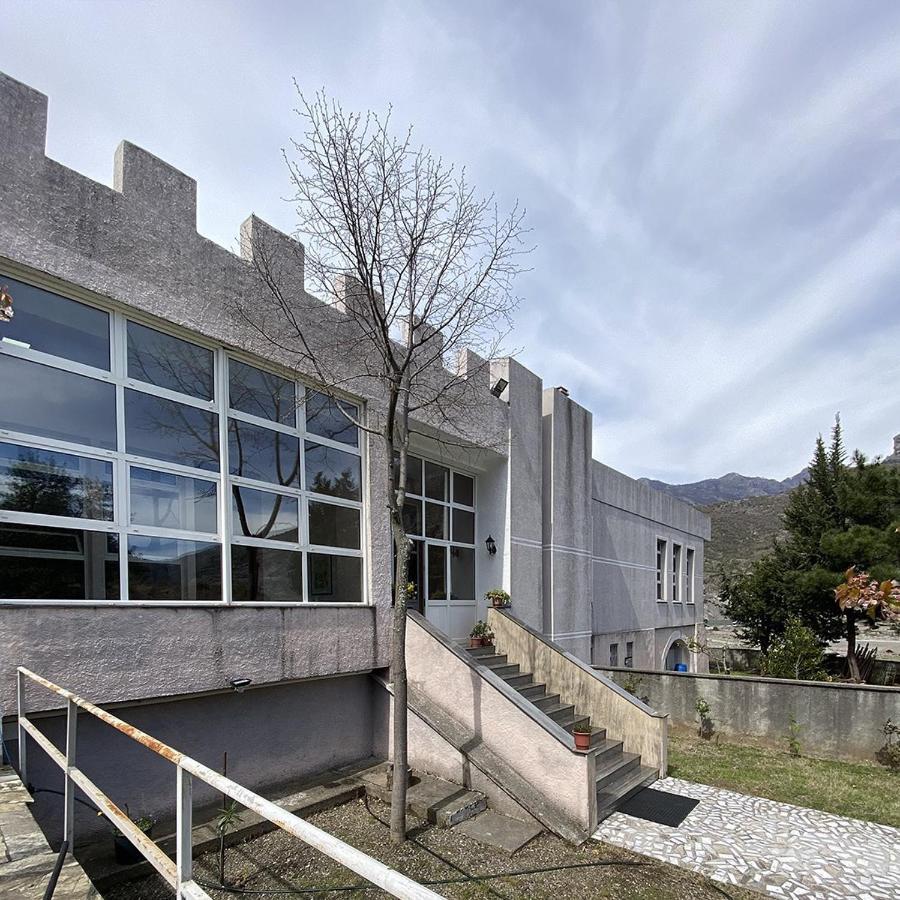 Agroturizem Hotel Vila Franceze Koman Εξωτερικό φωτογραφία