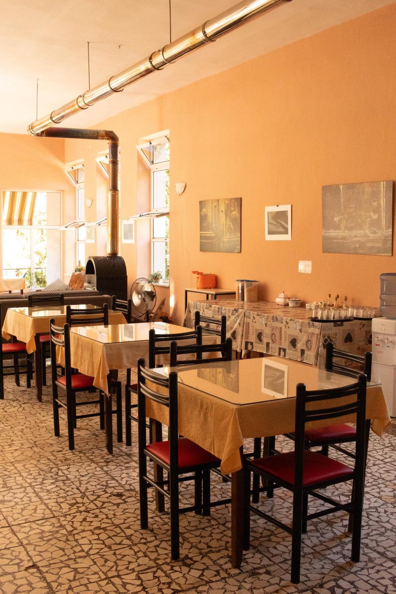 Agroturizem Hotel Vila Franceze Koman Εξωτερικό φωτογραφία